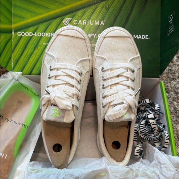 Cariuma Off-White Canvas Sneakers - Picture 2 of 3